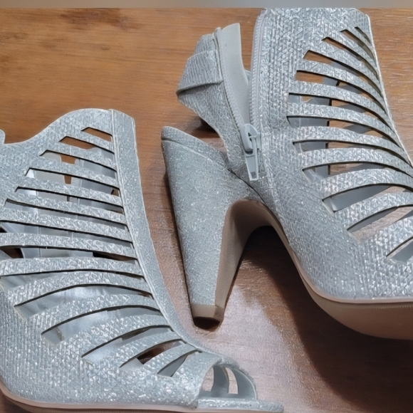 Delicious Metallic Silver Strappy Heels - Picture 2 of 10